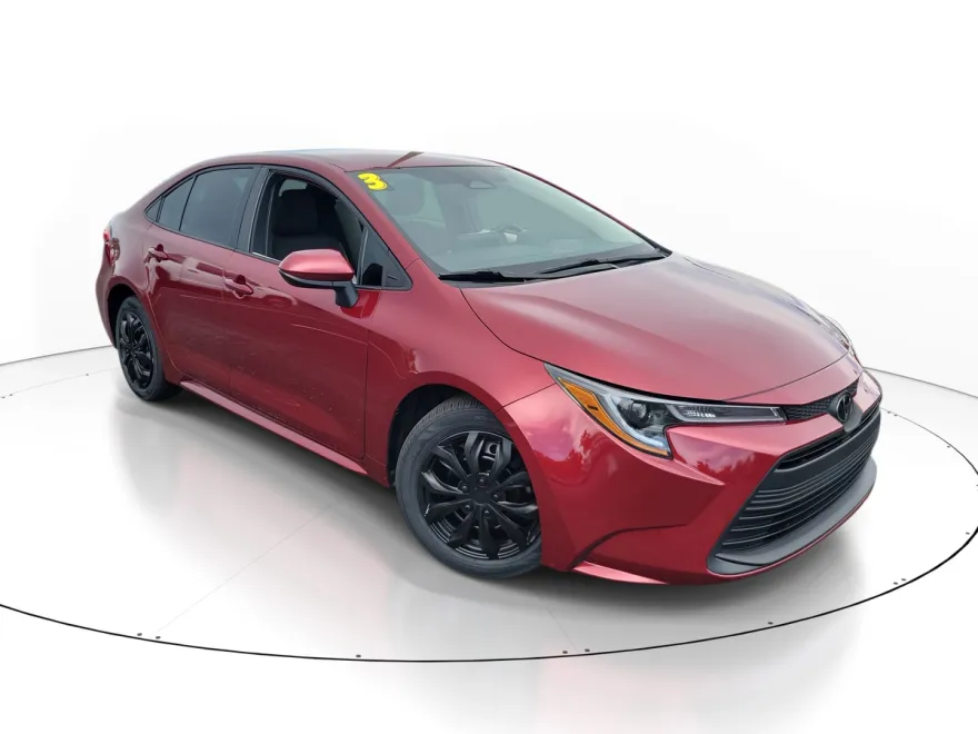 2023 Toyota Corolla LE photo 1