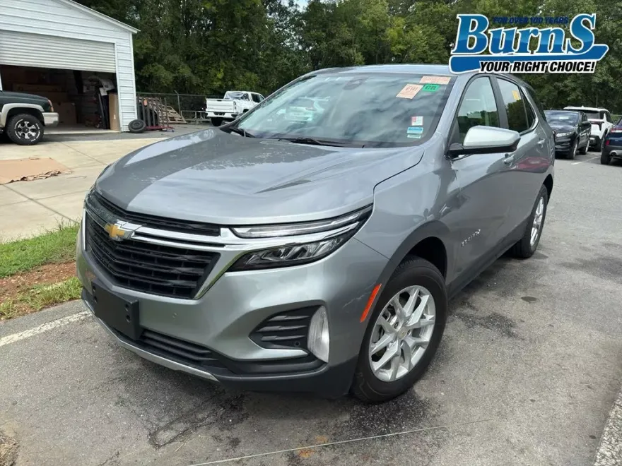 2024 Chevrolet Equinox LT photo 1