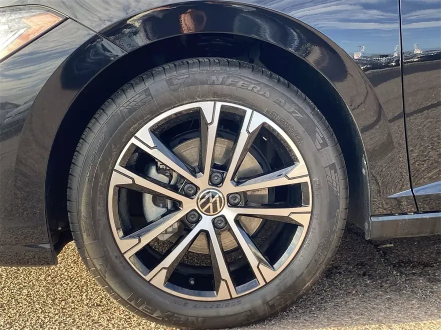 2025 Volkswagen Jetta 1.5T Sport photo 1