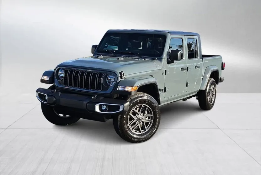 2025 Jeep Gladiator Sport S photo 1