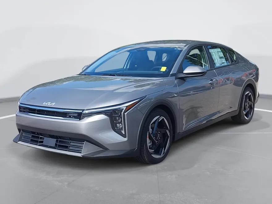 2025 Kia K4 EX photo 1