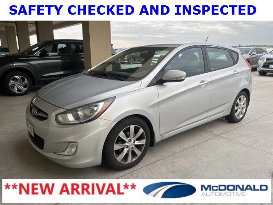 2013 Hyundai Accent SE photo 1