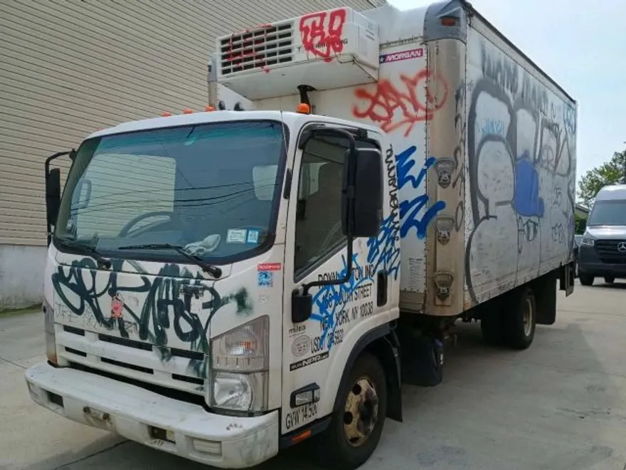 2015 Isuzu NPR photo 1