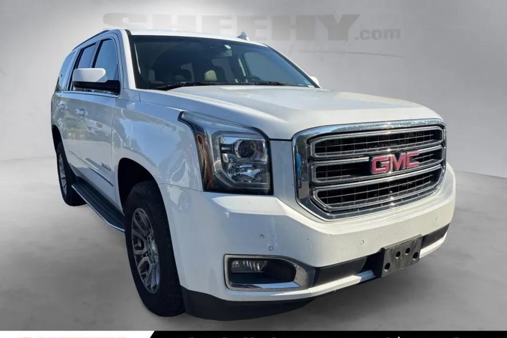 2017 Gmc Yukon SLT photo 1