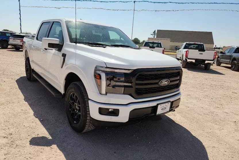 2025 Ford F-150 Lariat photo 1