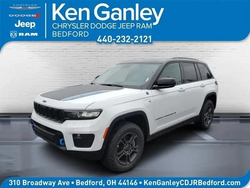 2024 Jeep Cherokee Trailhawk 4xe photo 1