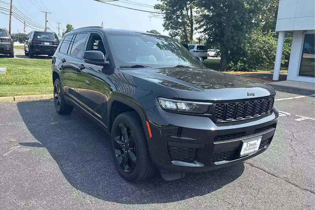 2021 Jeep Grand Cherokee Altitude photo 1