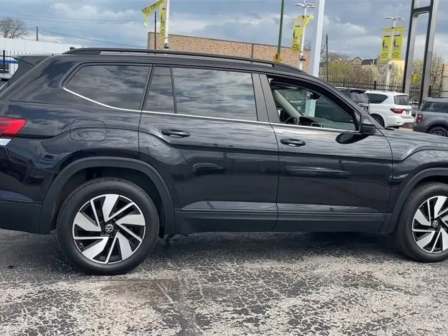 2024 Volkswagen Atlas SE Technology photo 1