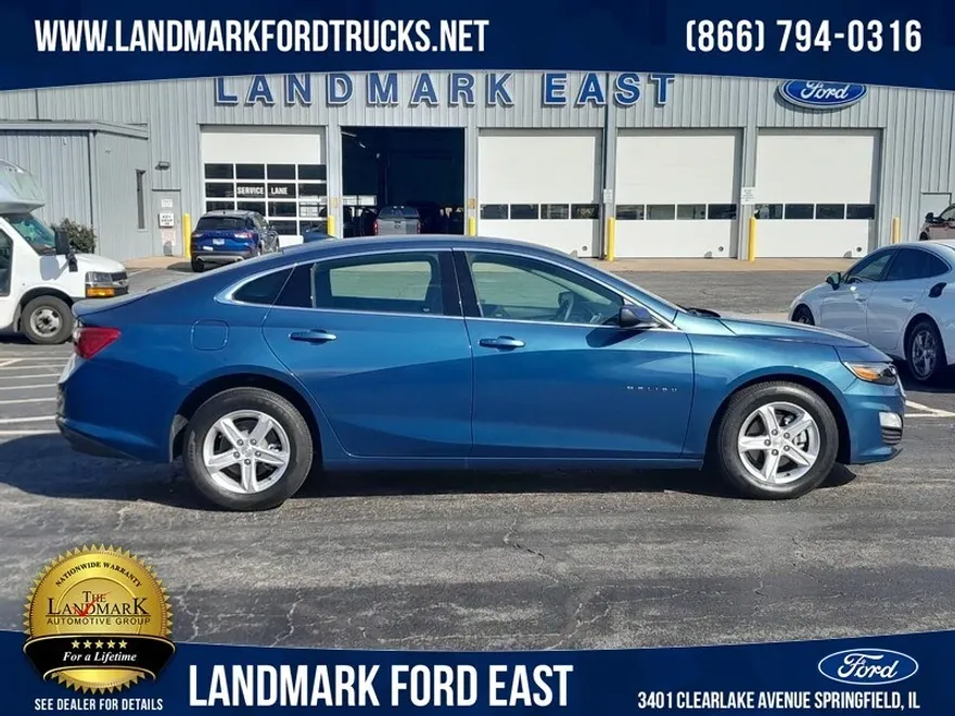 2024 Chevrolet Malibu 1LT photo 1