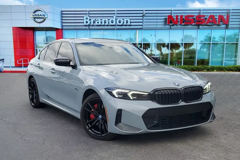 2023 Bmw 330e photo 1