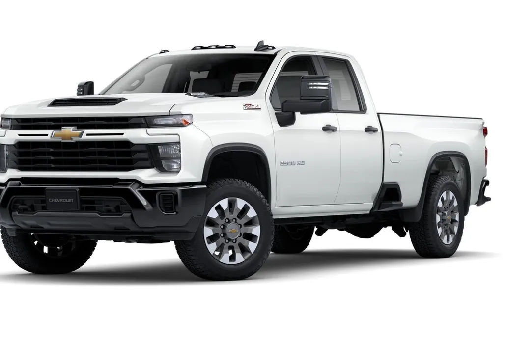 2025 Chevrolet Silverado 2500HD Custom photo 1