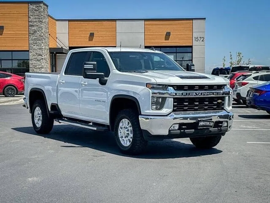 2022 Chevrolet Silverado 3500HD LT photo 1