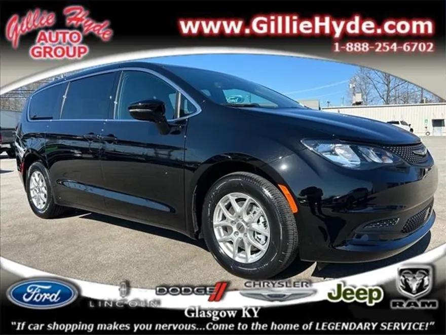 2025 Chrysler Voyager LX photo 1