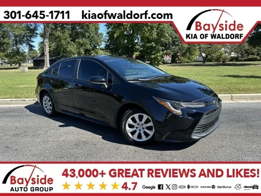 2024 Toyota Corolla LE photo 1