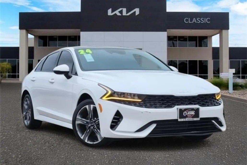 2024 Kia K5 EX photo 1