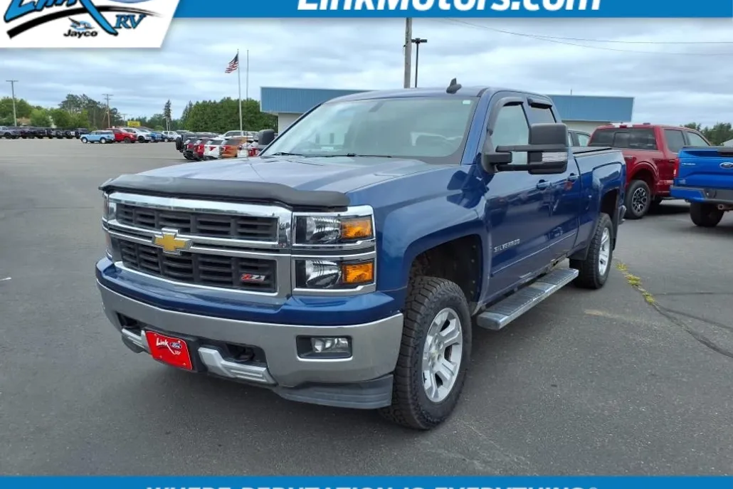 2015 Chevrolet Silverado 1500 LT photo 1