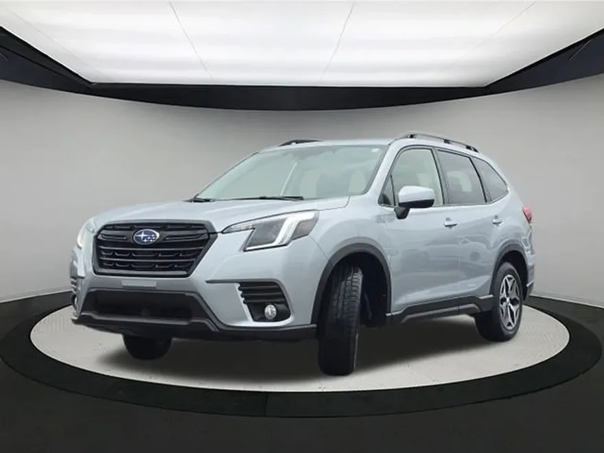 2023 Subaru Forester Premium photo 1