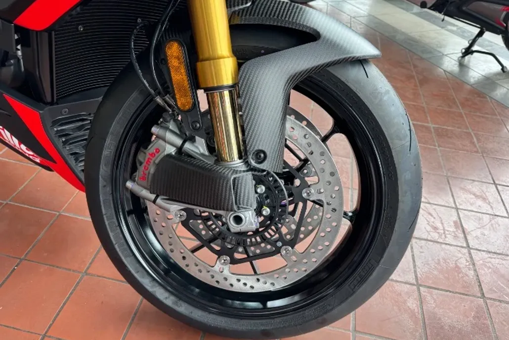 2024 Aprilia Tuono V4 Factory photo 1