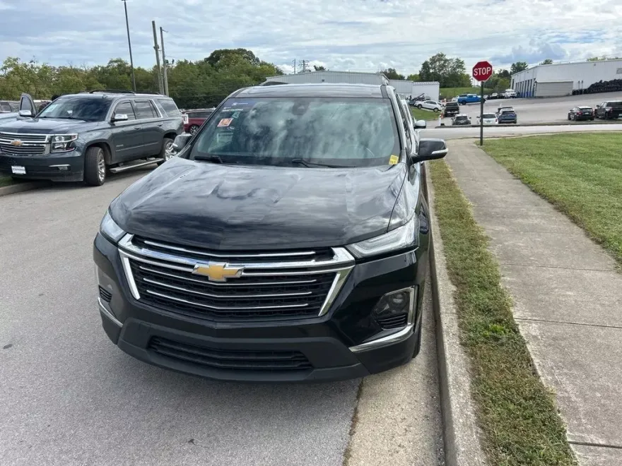 2022 Chevrolet Traverse Cloth photo 1