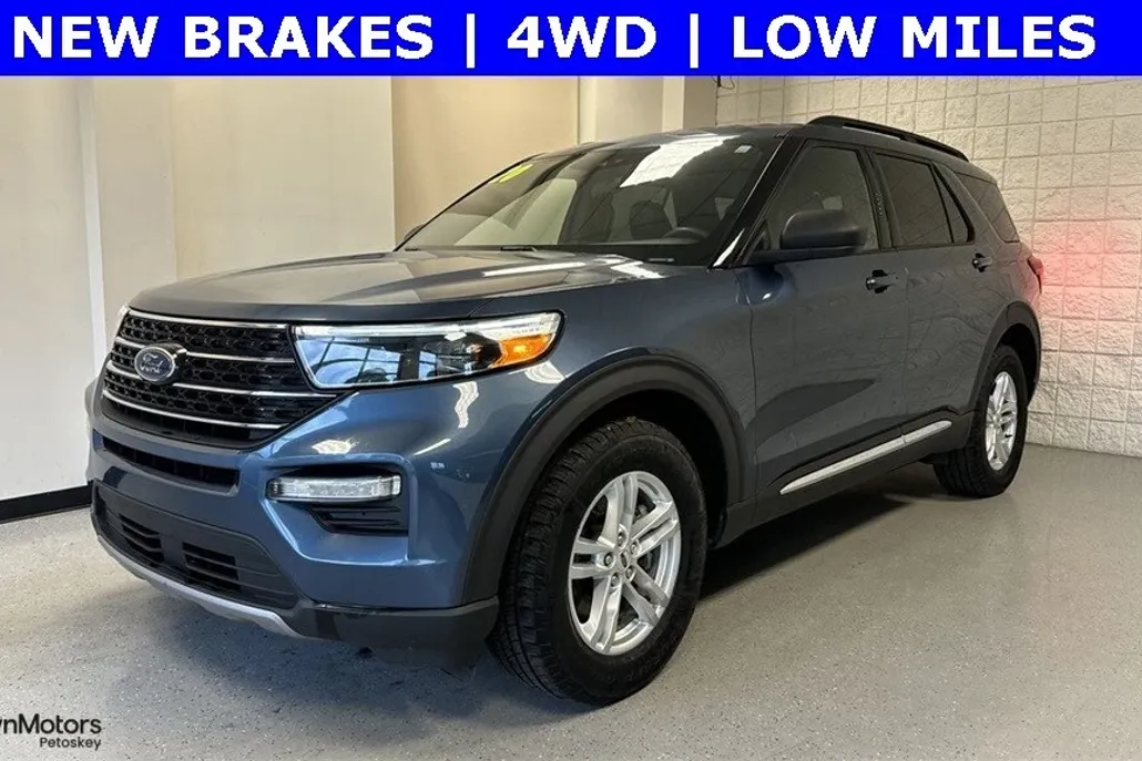2020 Ford Explorer XLT photo 1