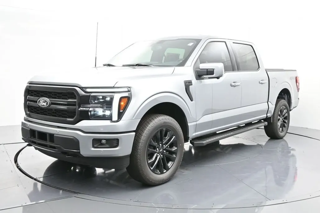 2025 Ford F-150 Lariat photo 1