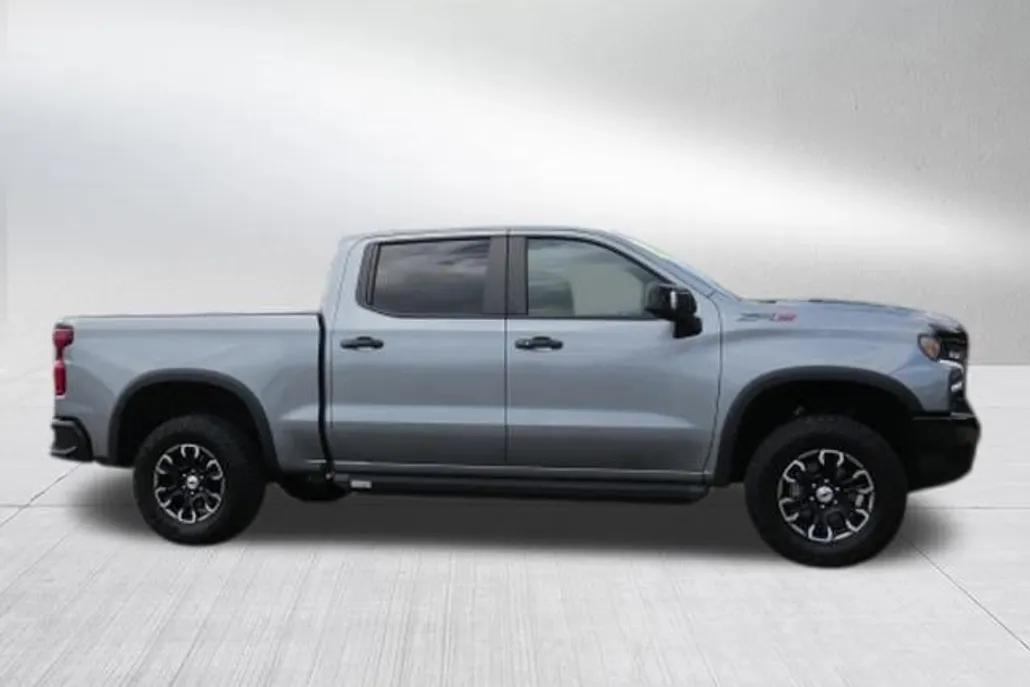 2023 Chevrolet Silverado 1500 ZR2 photo 1