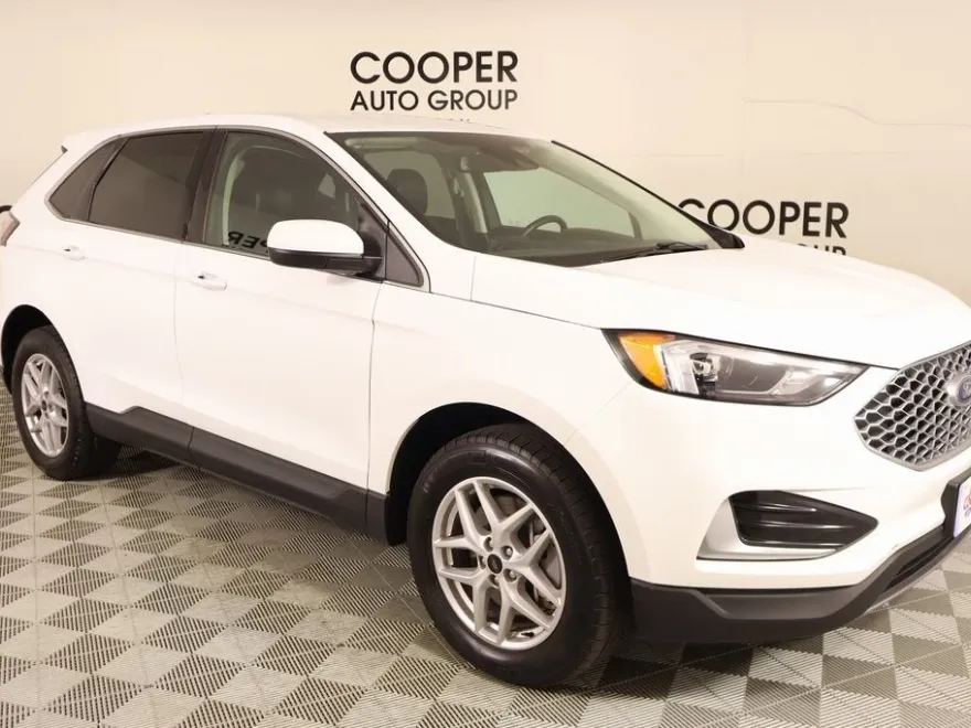 2024 Ford Edge SEL photo 1