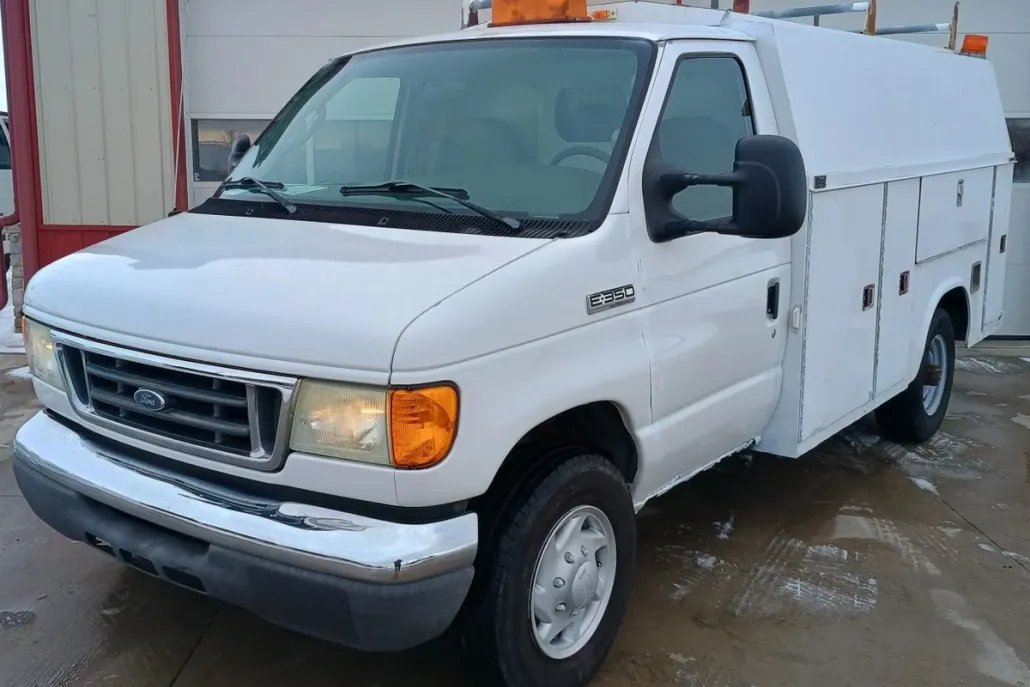 2006 Ford E-350 photo 1