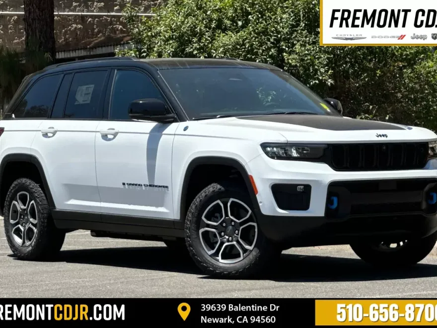 2023 Jeep Grand Cherokee Trailhawk 4xe photo 1