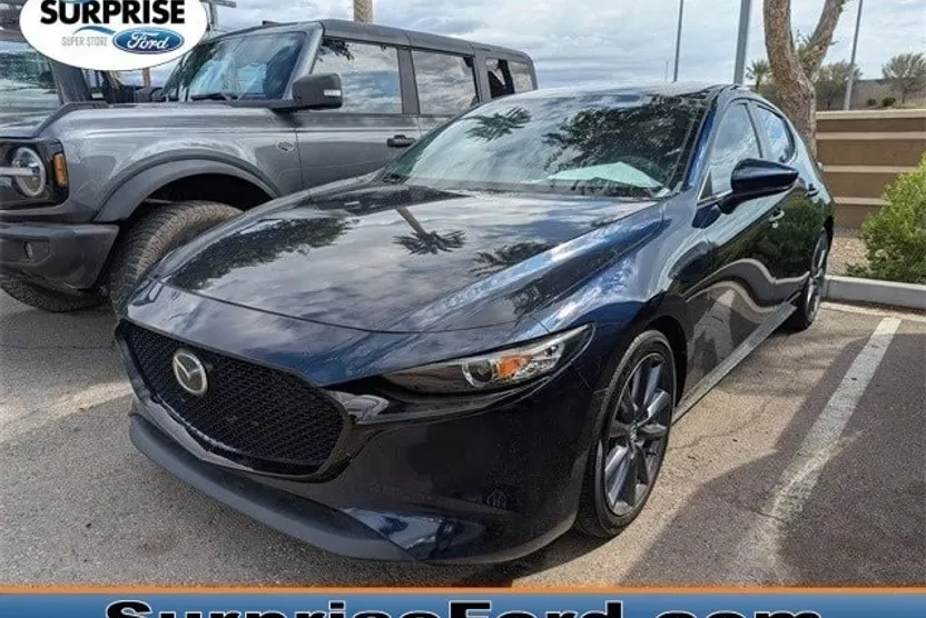 2021 Mazda Mazda3 Select Hatchback photo 1