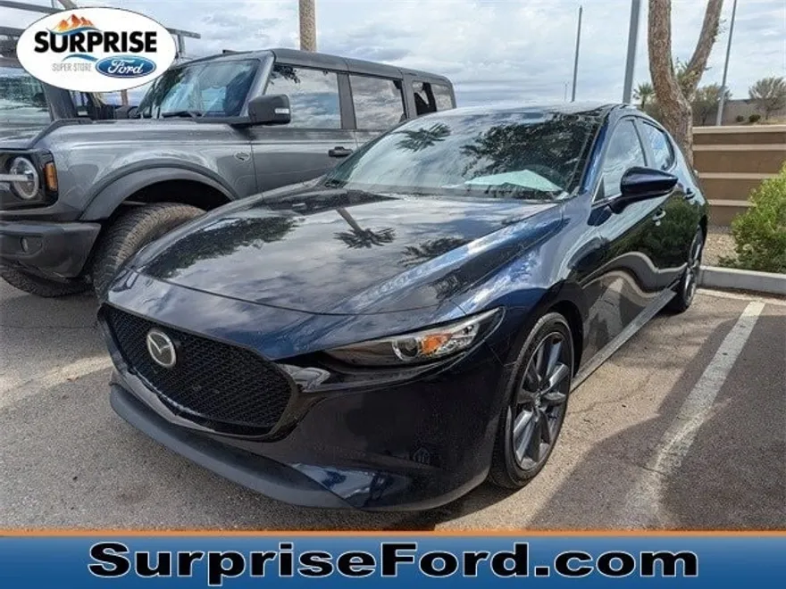 2021 Mazda Mazda3 Select Hatchback photo 1