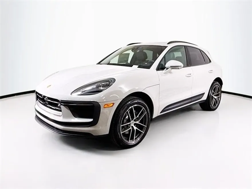 2025 Porsche Macan T photo 1