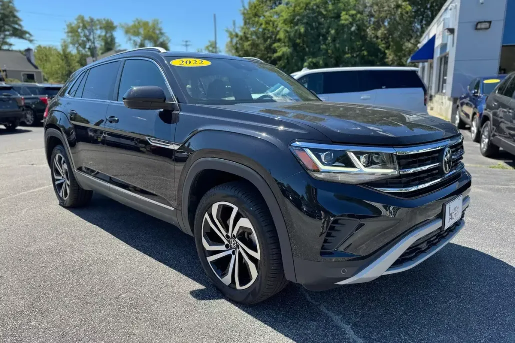 2022 Volkswagen Atlas Cross Sport SEL photo 1
