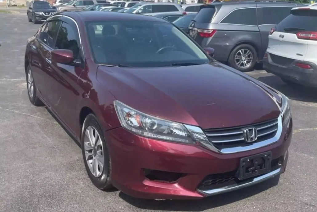 2015 Honda Accord LX photo 1