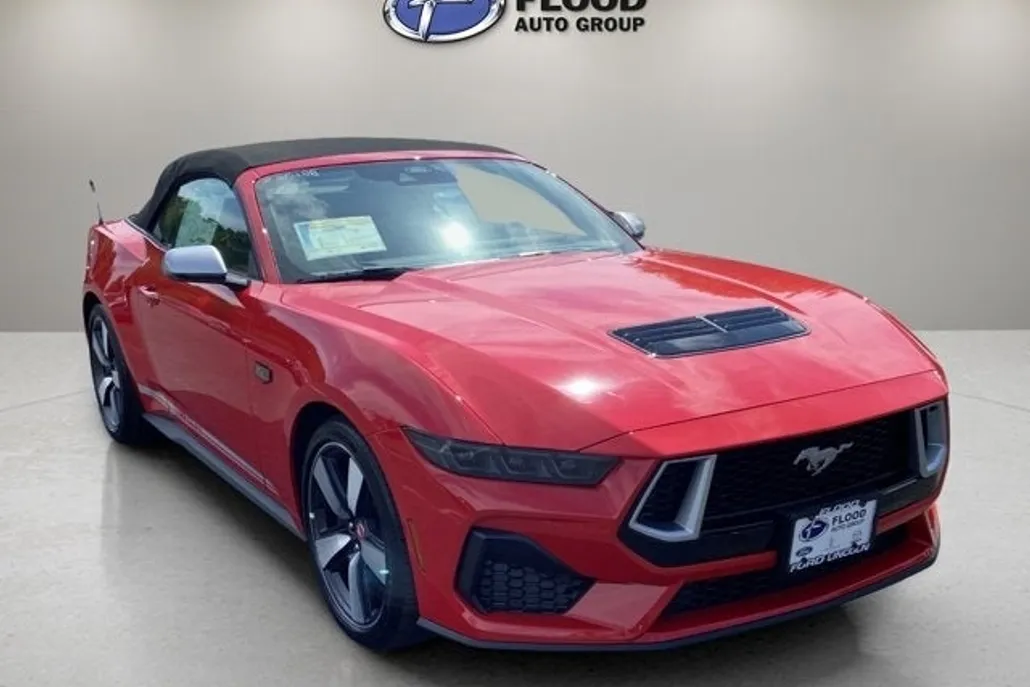 2025 Ford Mustang GT Premium photo 1
