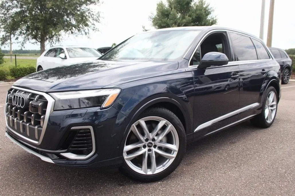 2025 Audi Q7 55 Premium Plus photo 1