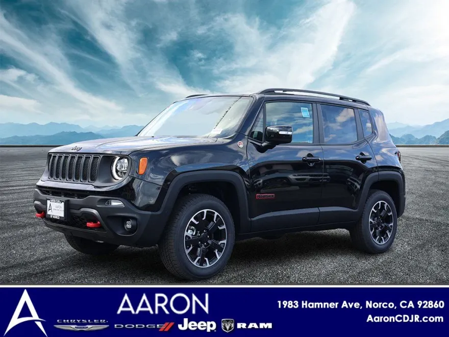 2023 Jeep Renegade Trailhawk photo 1