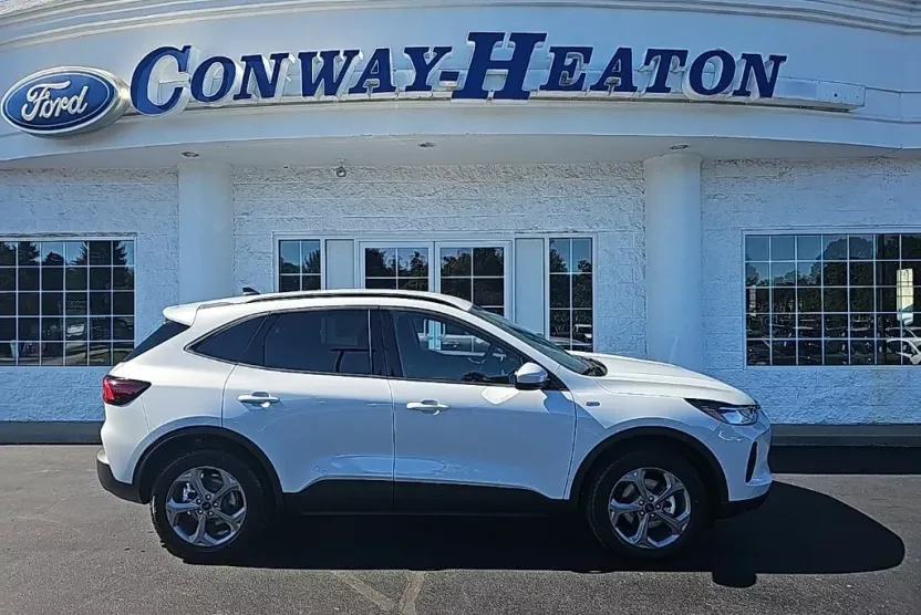 2026 Ford Escape Hybrid ST-Line Select photo 1