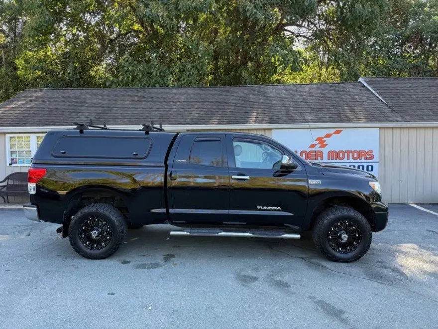 2011 Toyota Tundra Limited photo 1
