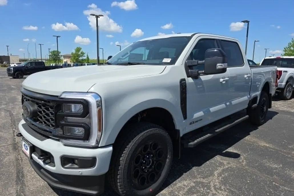 2025 Ford F-350 photo 1