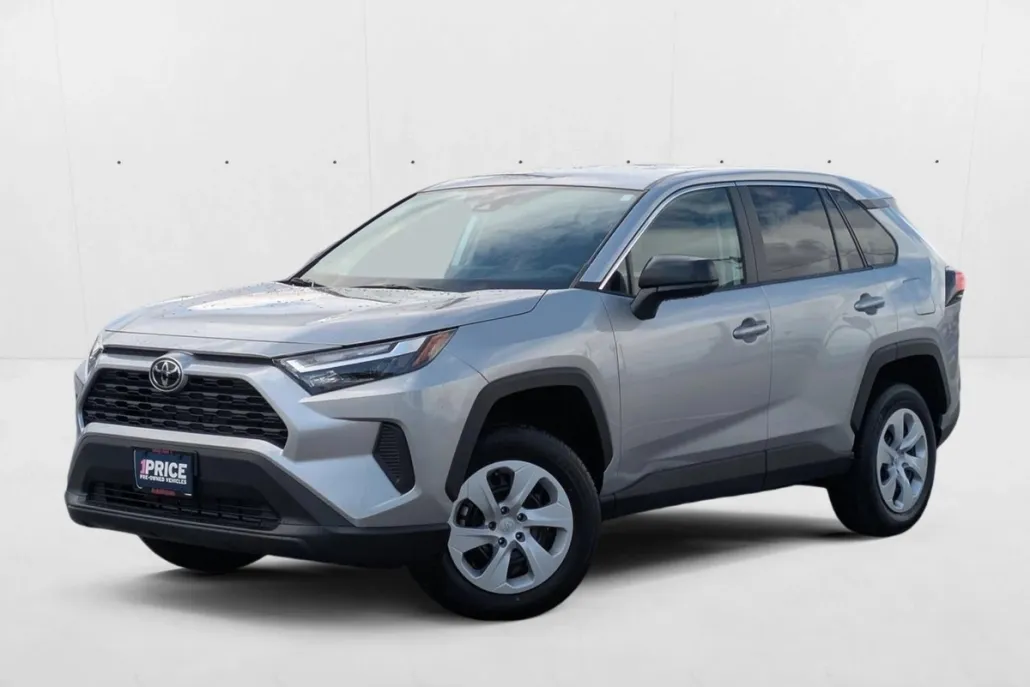 2025 Toyota RAV4 LE photo 1