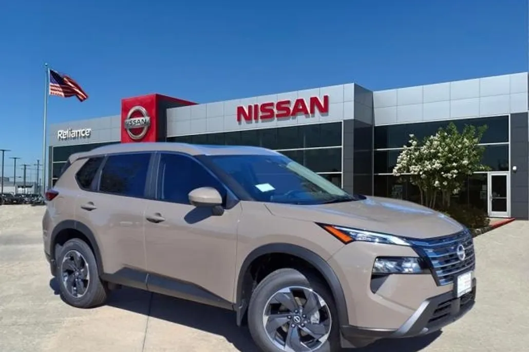 2025 Nissan Rogue SV photo 1