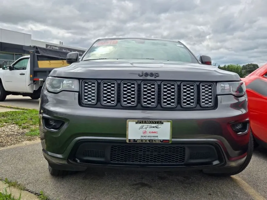 2019 Jeep Grand Cherokee Altitude photo 1