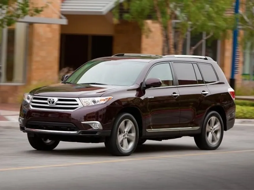 2013 Toyota Highlander Base Plus photo 1