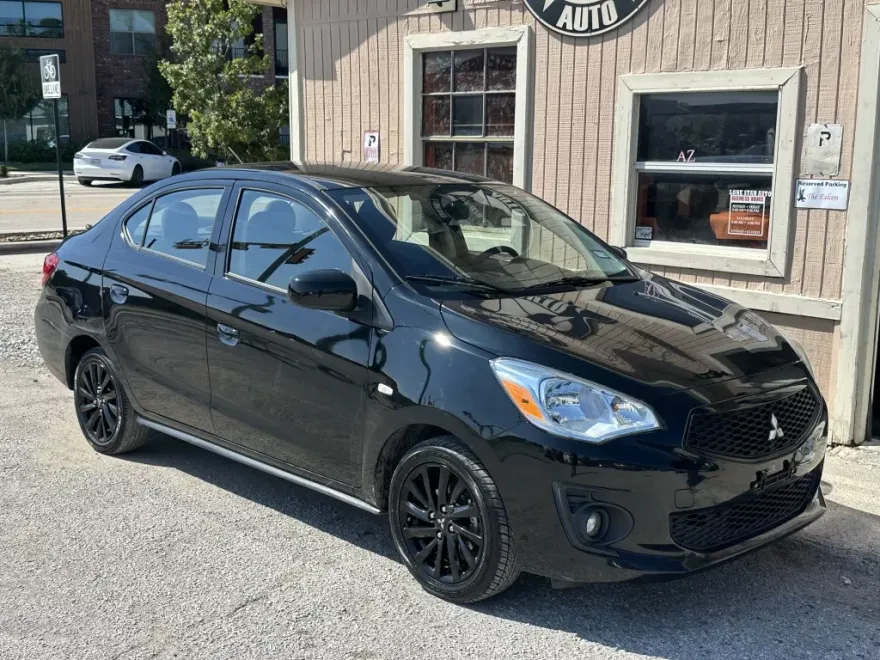 2020 Mitsubishi Mirage G4 LE photo 1