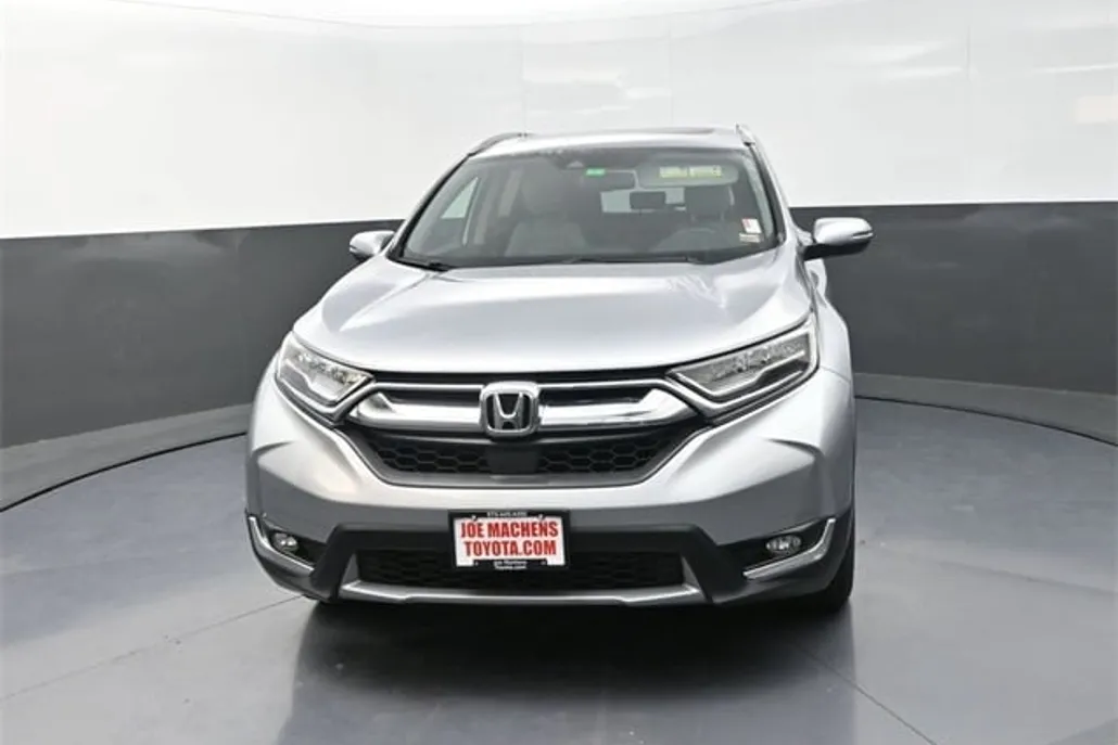 2019 Honda CR-V Touring photo 1