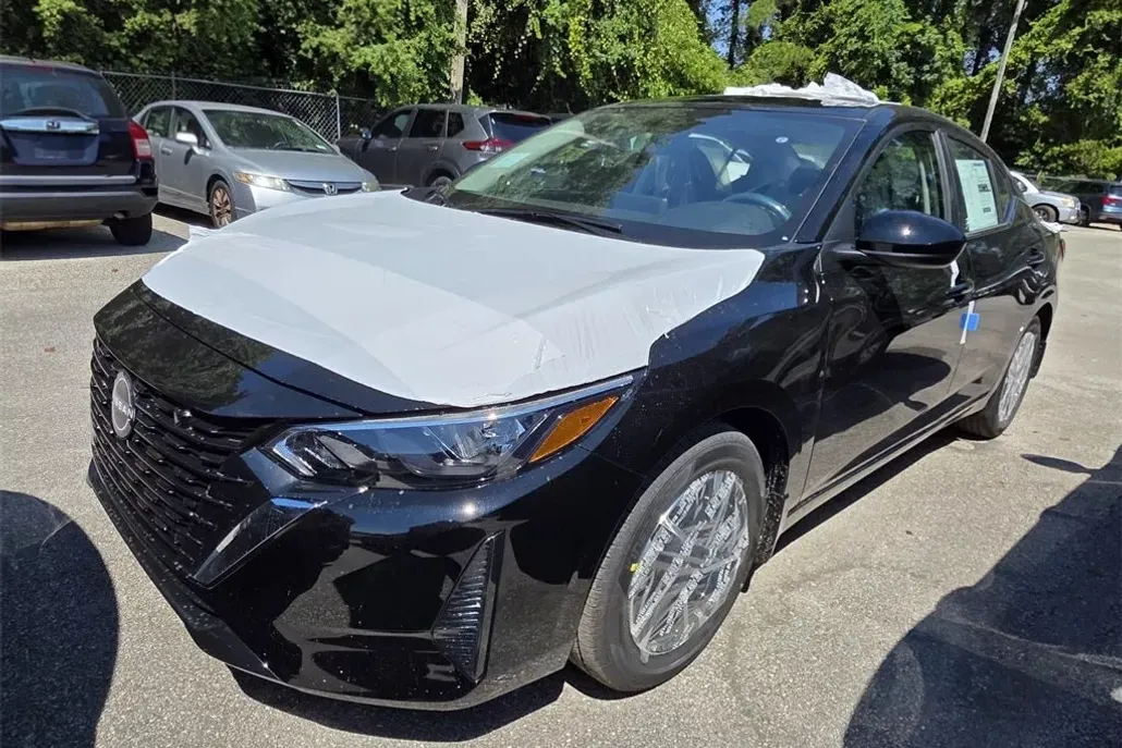 2025 Nissan Sentra SV photo 1