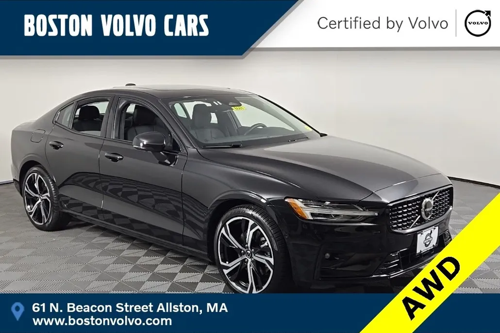 2025 Volvo S60 B5 AWD Plus photo 1