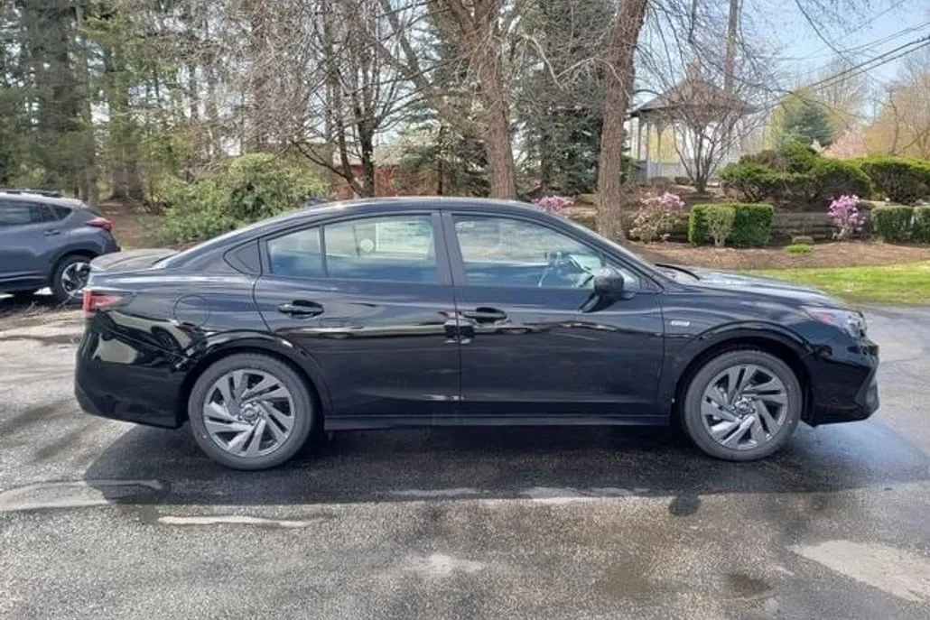 2025 Subaru Legacy Sport photo 1