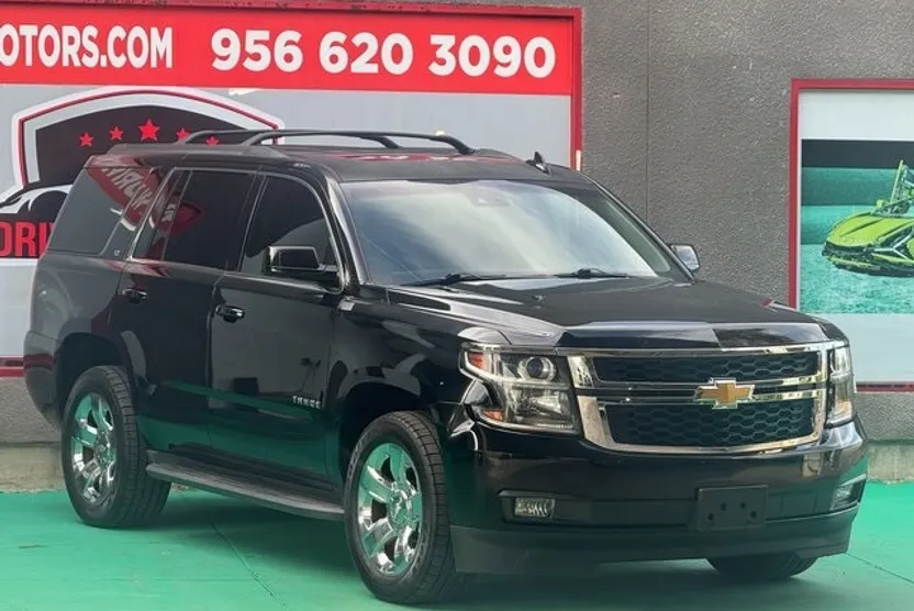 2016 Chevrolet Tahoe LT photo 1